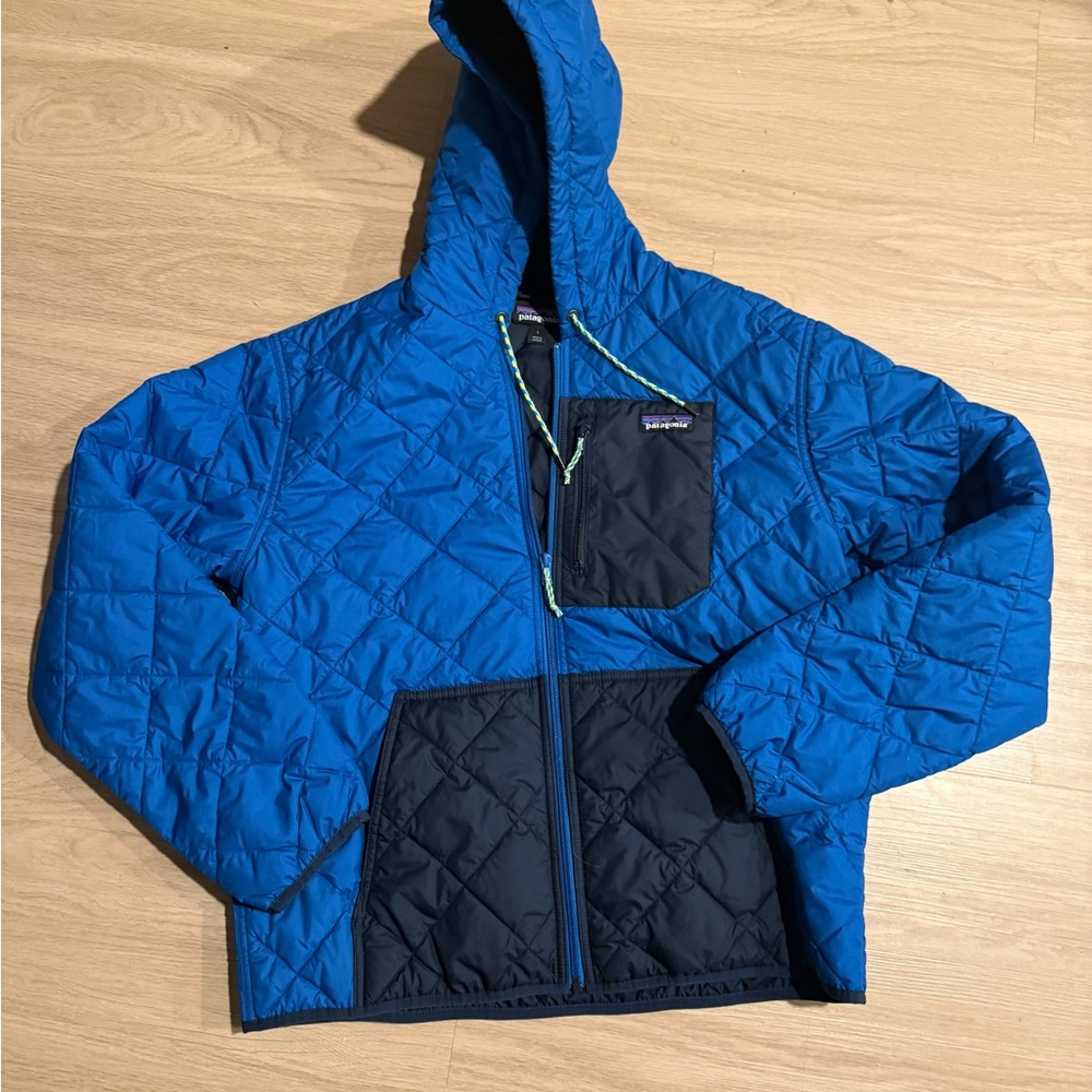 Patagonia women’s quilted bomber. Never worn! - Picture 2 of 4